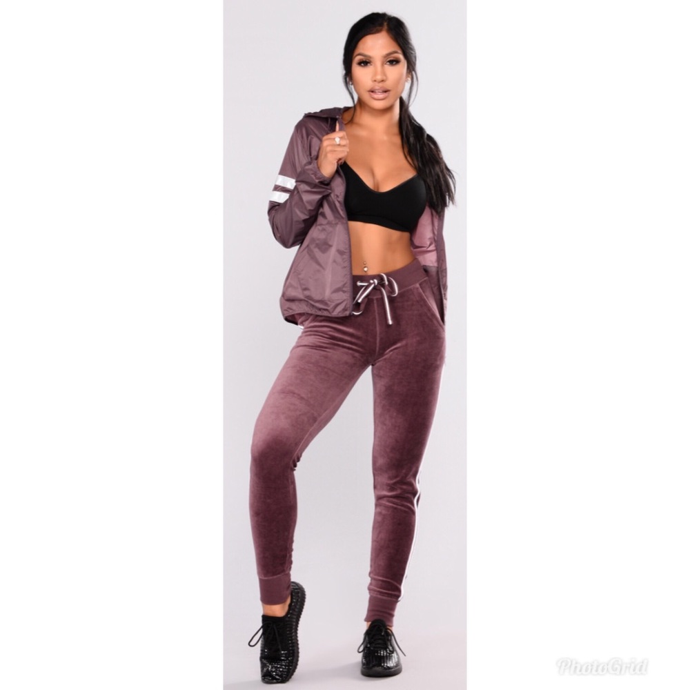 Easy Fit Joggers 💕 - Picture 3 of 5